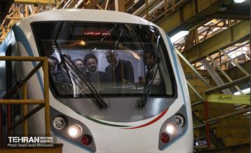 آیین بهره برداری از ۲ رام قطار ساخت داخل 41