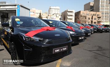 آیین رونمایی از تاکسی‌های برقی  20