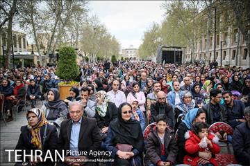 اجرای کنسرت محمد معتمدی 3