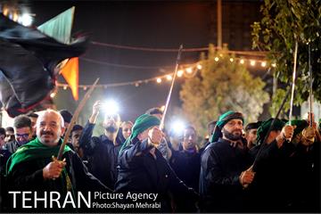 مشعل‌گردانی در دولت آباد تهران 8