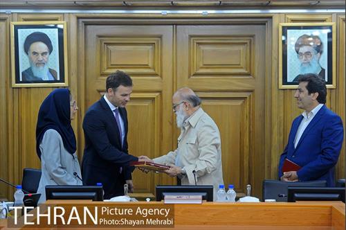 دیدار شهردار بلگراد با ریاست شورای شهر تهران 21