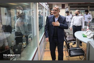 بازدید شهردار تهران از ستاد فرماندهی عملیات آتش نشانی 8
