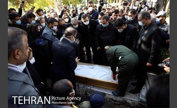 مراسم خاکسپاری پیکر محمدرضا شجریان در توس 6