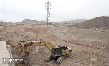 بازدید عضو شورای شهر از پروژه بزرگراه شهید شوشتری 20