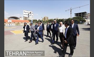 بازدید شهردار تهران از دبیرستان البرز 5