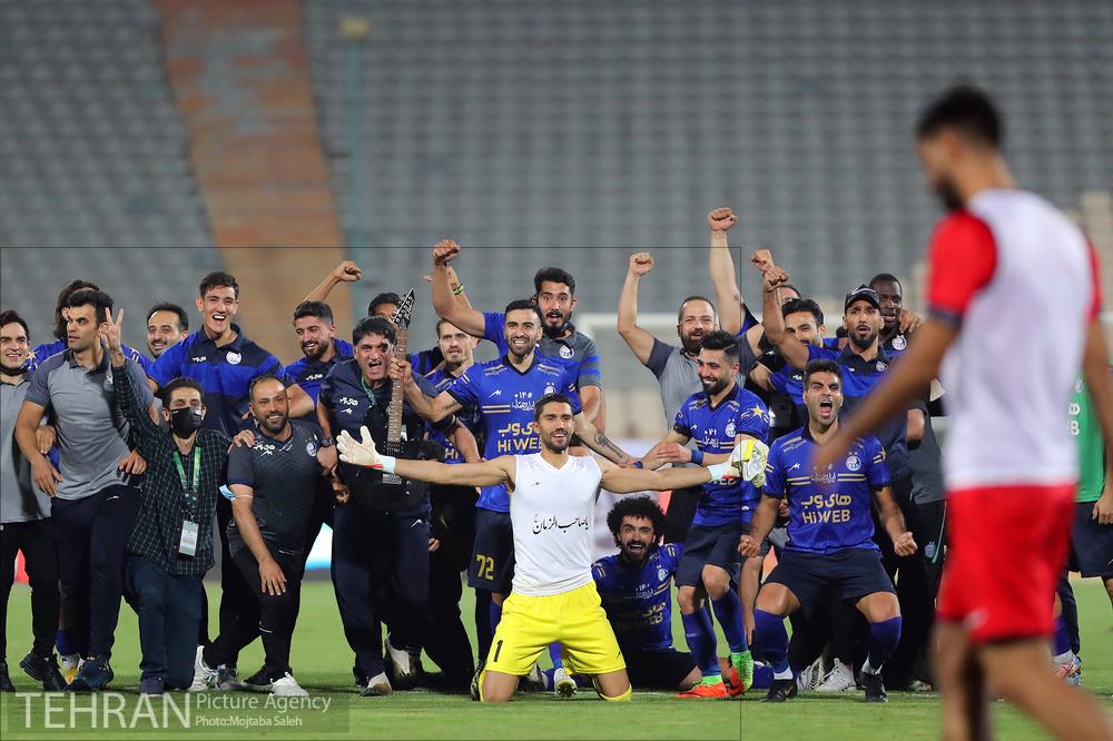 دیدار تیم های فوتبال پرسپولیس و استقلال تهران 40