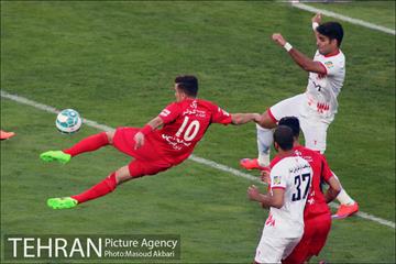 دیدار تیم های فوتبال پرسپولیس و پدیده