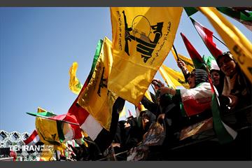تجمع قدردانی از عملیات وعده صادق ۲ در میدان امام حسین (ع) 33