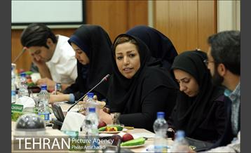 نشست صمیمانه شهردار منطقه 8 با اصحاب رسانه 8