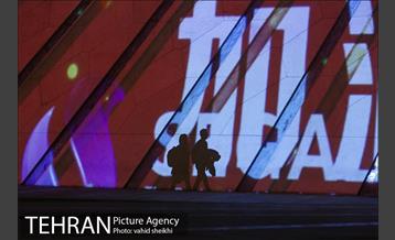 اکران تصاویری بر برج آزادی تهران برای همدردی با ملت چین 17