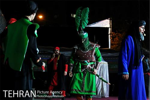 اجرای تغزیه اباعبدالله الحسین در میدان ولیعصر(عج) 12