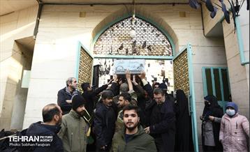 تشییع پیکر شهید گمنام در مسجد حجت(عج) 2