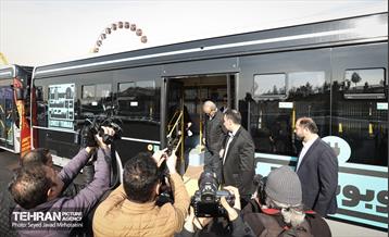 مراسم رونمایی از نخستین بسته حمل و نقل عمومی برقی تهران 56