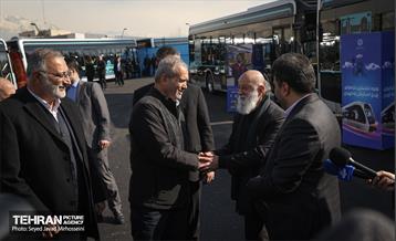 مراسم رونمایی از نخستین بسته حمل و نقل عمومی برقی تهران 43