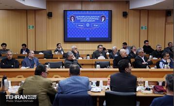 نشست هم‌اندیشی هیئت رئیسه اتاق اصناف تهران، روسای اتحادیه‌های صنفی تهران و هیئت امناء بازار تهران با شهردار تهران 15