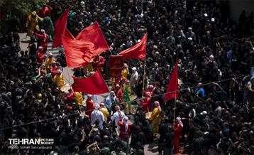 خیمه سوزان ظهر عاشورا در چهارراه گلوبندگ 17