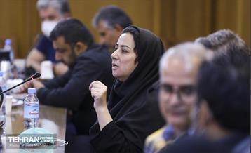 نشست صمیمانه رئیس شورای اسلامی شهر تهران با اصحاب رسانه 19