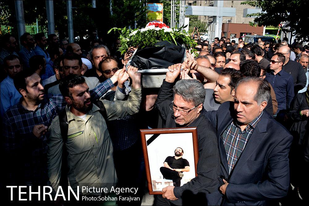 تشییع پیکر مهدی شادمانی  23