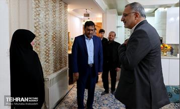 دیدار شهردار تهران با خانواده شهید دارابی 14