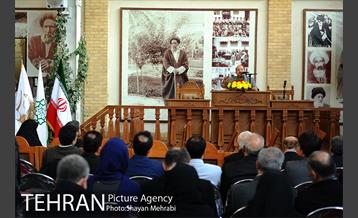 بازدید شهردار تهران از خانه موزه شهید مدرس در روز مجلس 3