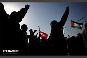 تجمع قدردانی از عملیات وعده صادق ۲ در میدان امام حسین (ع) 14