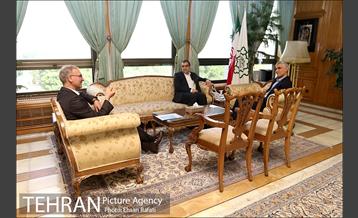 دیدار وزیر بهداشت، درمان و آموزش پزشکی با مهندس افشانی شهردار تهران 15