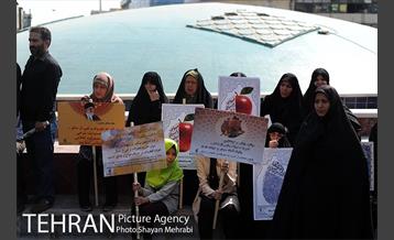 راهپیمایی ضدآمریکایی نمازگزاران جمعه تهران 23