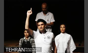 نمایش جیرجیرک، نسخه پاراجانف 1