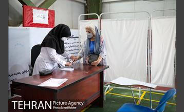 آغاز به کار اولین مرکز تجمیعی واکسیناسیون کرونا در غرب تهران 15