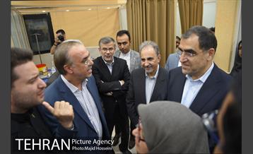 بازدید شهردار تهران و وزیر بهداشت از مراکز پزشکی و درمانی شهر 31