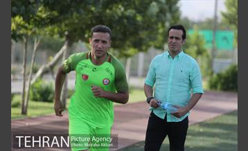 اولین تمرین تیم فوتبال نفت تهران با حضور علی کریمی