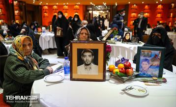 دیدار شهردار تهران با مادران شهدای منطقه 12