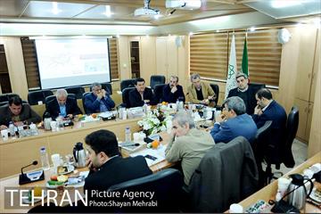 نشست شورای معاونان و مشاوران با حضور شهردار تهران 39