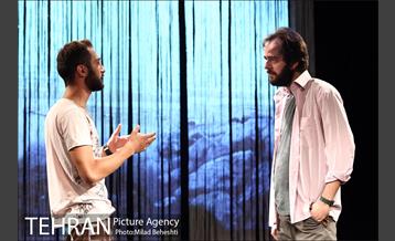 نمایش خروج اضطراری‎ 2