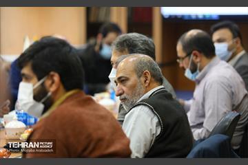 نشست هم اندیشی شهردار تهران با نخبگان منطقه 22