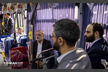 بازدید شهردار تهران از کارخانه خودروسازی «عقاب افشان» 12