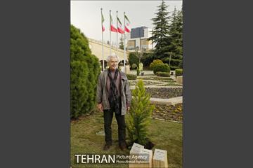 آیین درختکاری در بوستان گفتگو 21