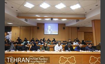 نشست صمیمی مهندس یزدانی با اصحاب رسانه  13