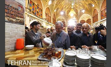 تهران گردی احمد مسجد جامعی به مناسبت روز مشروطه 32