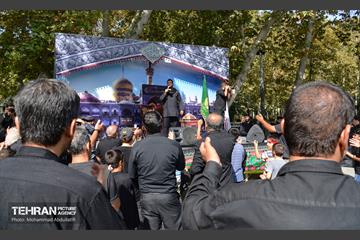 مراسم شهادت امام رضا(ع) و سالگرد تدفین شهدای گمنام منطقه۸