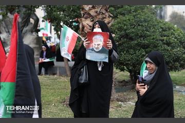 راهپیمایی ۱۳ آبان 37