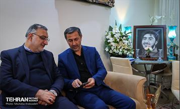 قرار خدمت؛ دیدار شهردار تهران با خانواده شهید آرمان علی وردی 14
