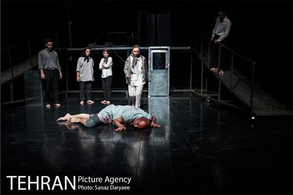 نمایش مستاجر‎ 12