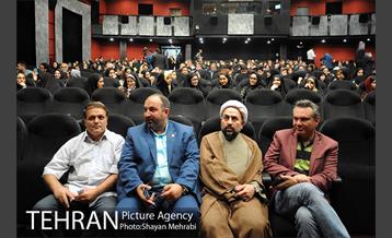 نشست نقد و بررسی فیلم ابدو یک روز 1