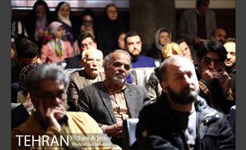 نمایشگاه قلمی چند از گنجینه ملک مدنی 8