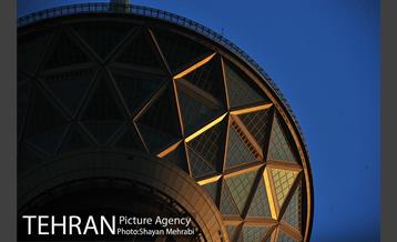 برج میلاد میزبان لاله های بهاری و تخم مرغ های رنگی 24