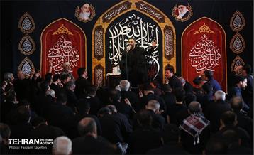 نماز جمعه عاشورایی در منطقه ۵ 8