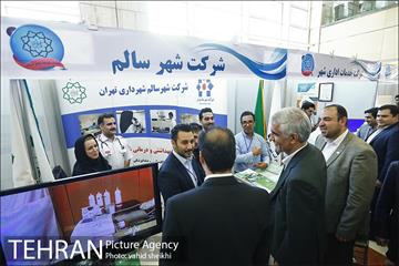 بازدید شهردار از نمایشگاه دستاوردهای معاونت توسعه منابع  انسانی شهردار تهران 3