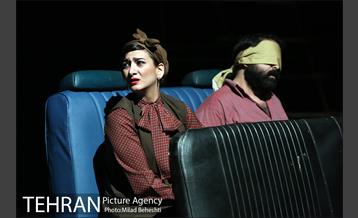 نمایش فیل در تاریکی 18