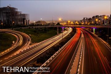 شب گردی در بزرگراه های تهران‎ 1